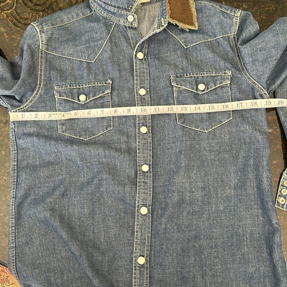 **5 MORE DAYS TO MAKE AN OFFER** Millau button down jean shirt - Picture 9 of 10